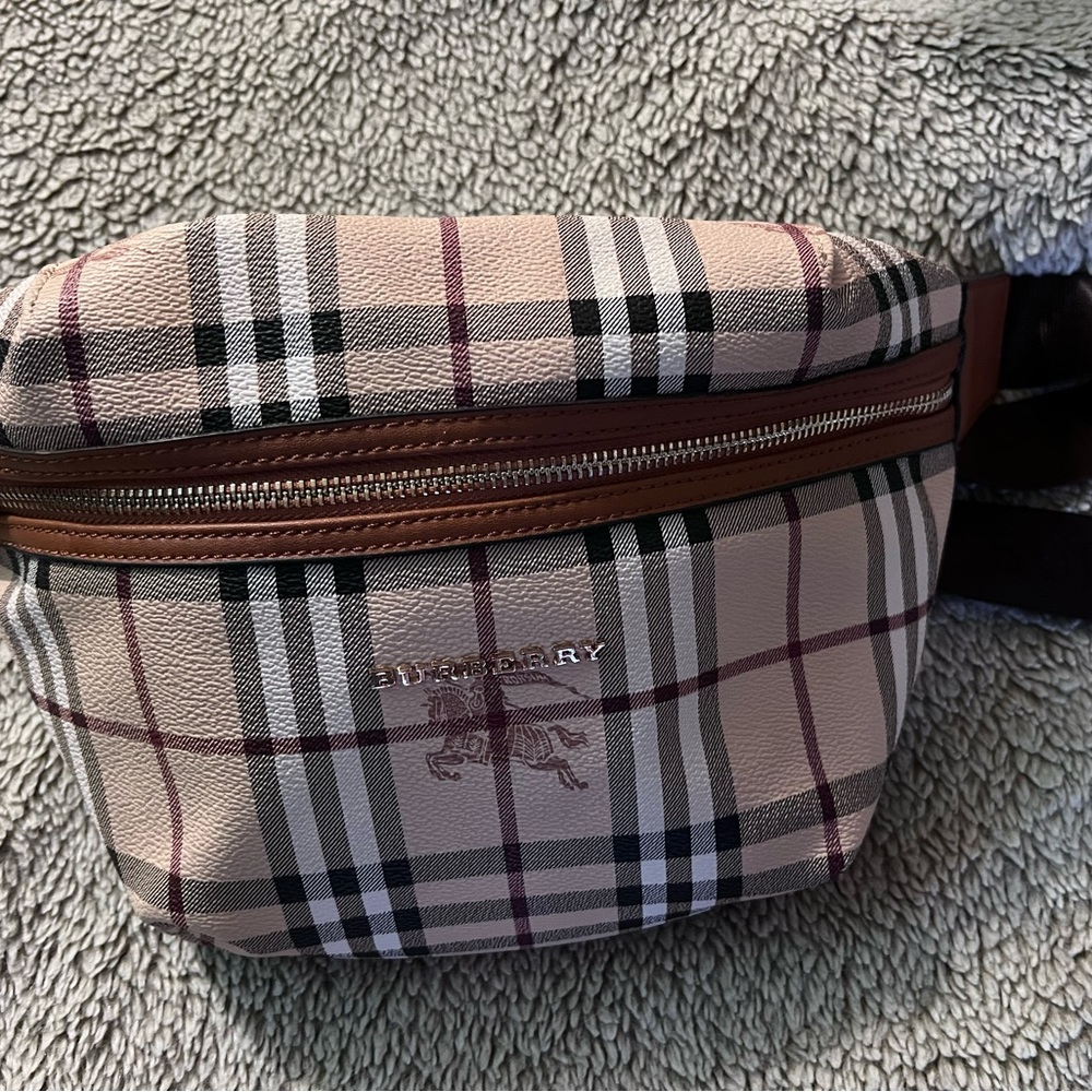 Burberry Vintage Fanny Pack